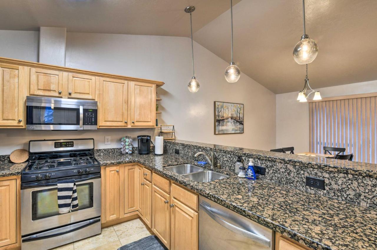 Cozy Anchorage Townhome Less Than Half Mile To Jewel Lake! Екстер'єр фото
