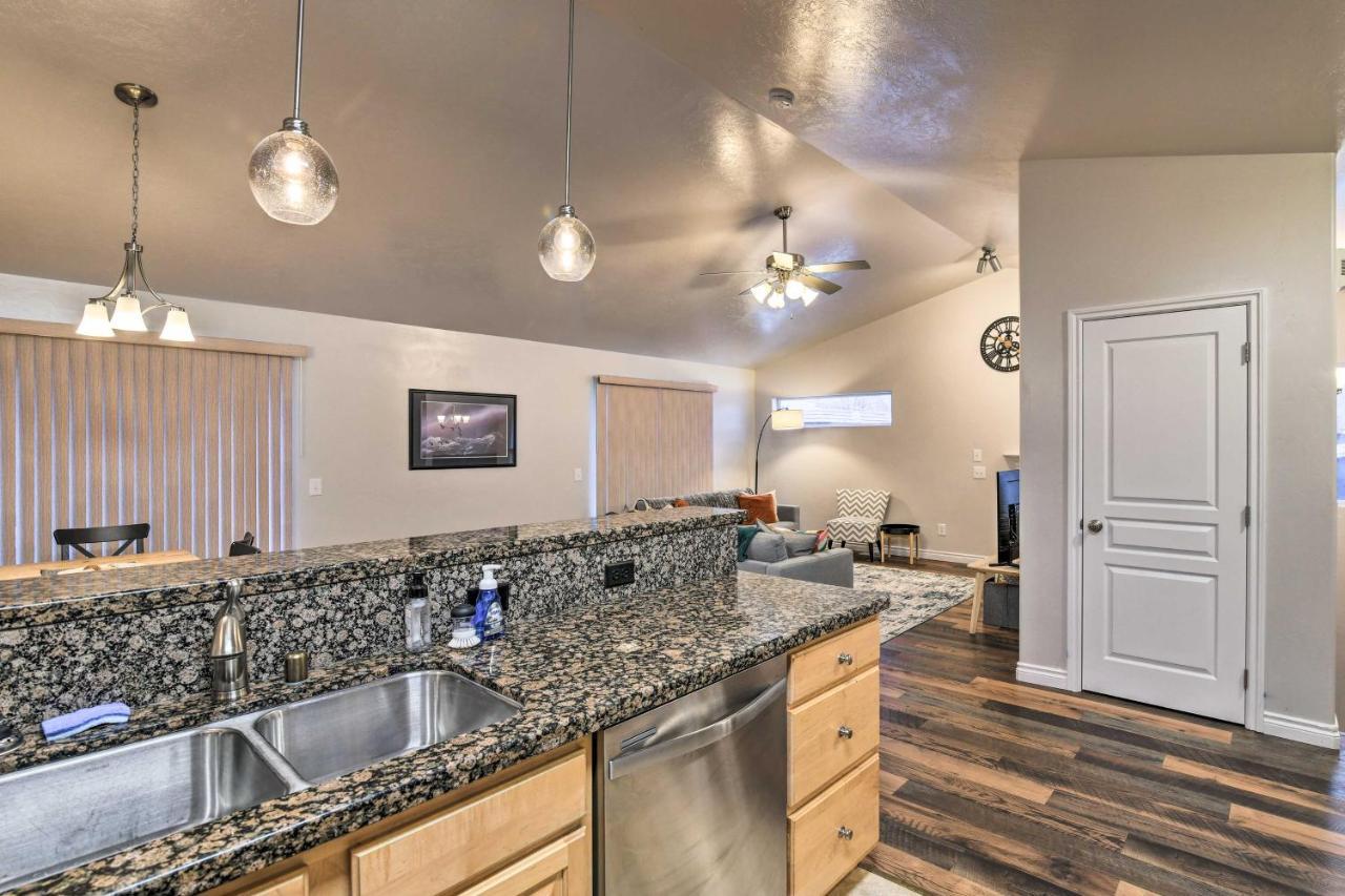 Cozy Anchorage Townhome Less Than Half Mile To Jewel Lake! Екстер'єр фото